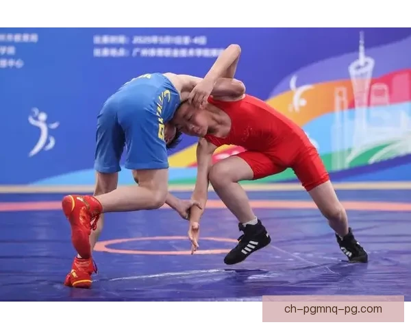 摔跤对决：技巧对抗策略，揭秘赛场胜负关键因素